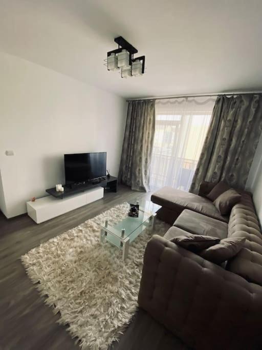 Apartament 2 Camere Modern Si Confortabil Giroc Eksteriør billede